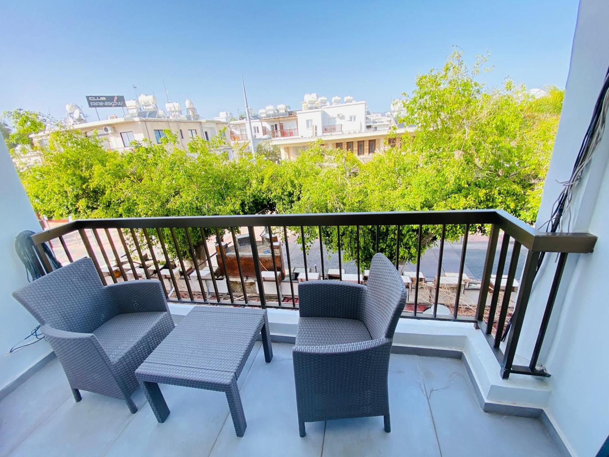 Papadavid Apartments Paphos Exterior photo