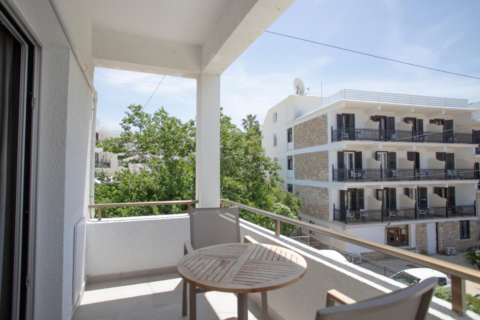 Papadavid Apartments Paphos Exterior photo